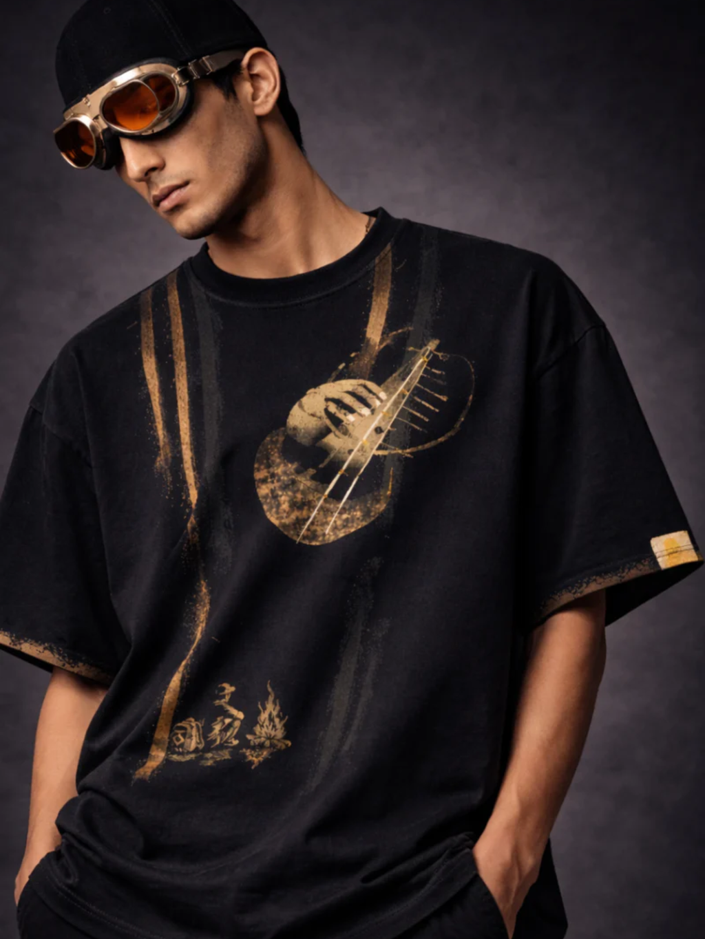 Strings Oversized Black Tee - Men