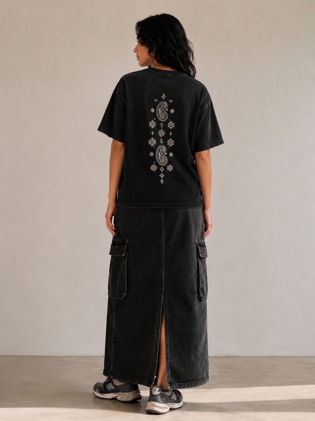 Paisley Oversized Tee Black - Women